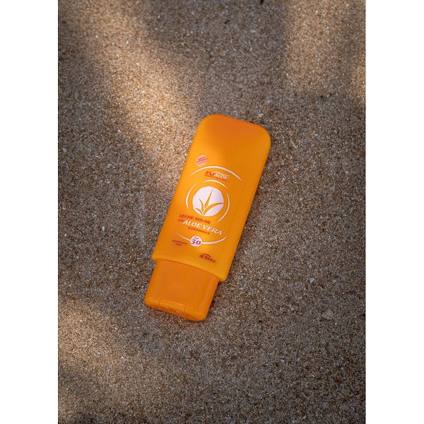 Leche Solar SPF 30 con Aloe Vera de Exialoe - Protección, hidratación y bronceado uniforme sin riesgos